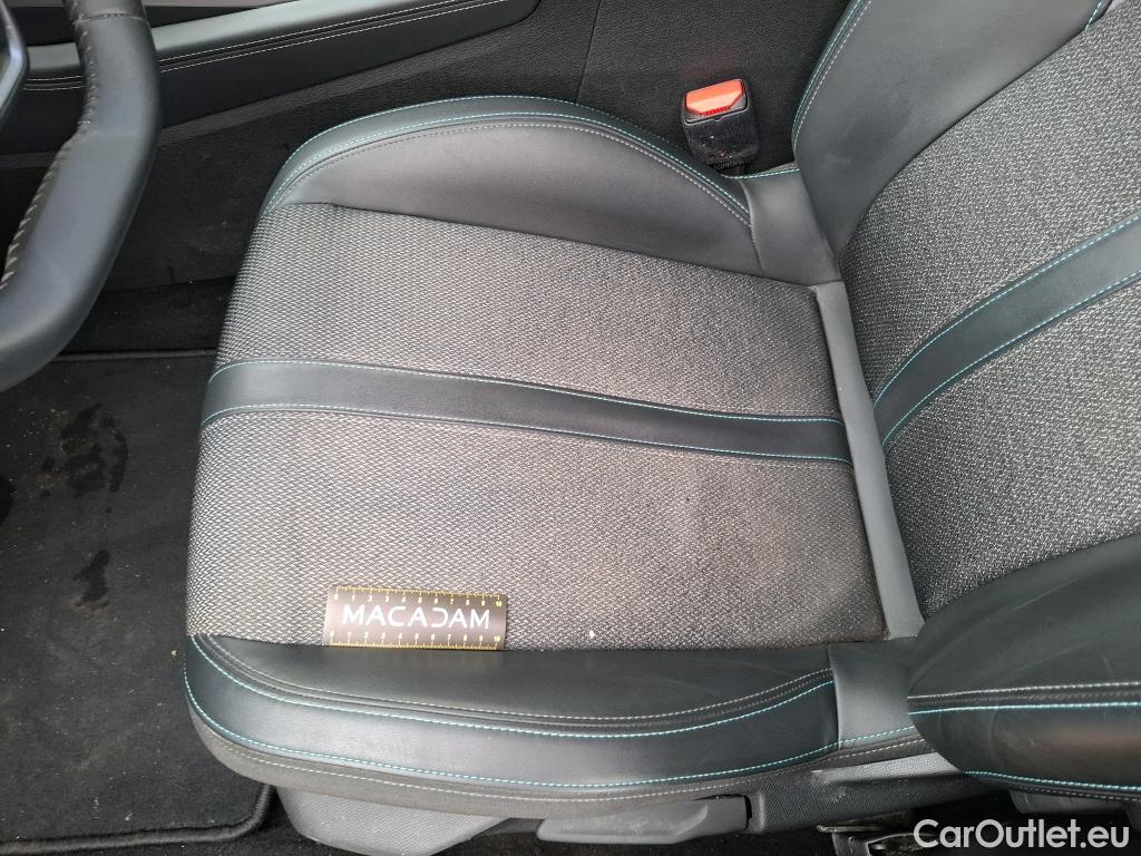  Peugeot  308  Allure Pack 1.5 HDi 130CV BVA8 E6d #46