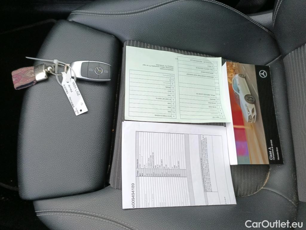  Mercedes  A-Klasse Clase A A 180 d (177.003) 1.5 115CV AT7 E6dT #1