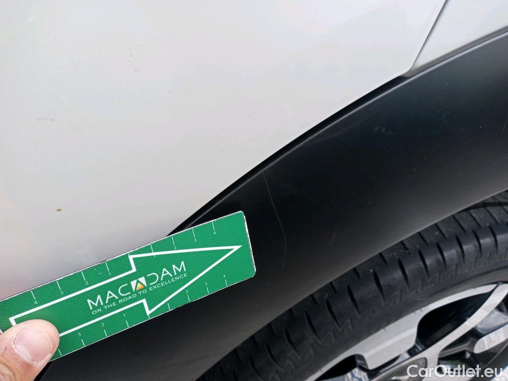  Citroen  C4 Cactus  Shine 1.2 PureTech 80CV MT5 E6 #18