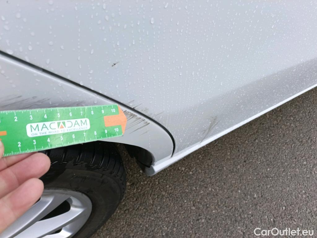  Mercedes  A-Klasse Clase A A 180 d (177.003) 1.5 115CV AT7 E6dT #13