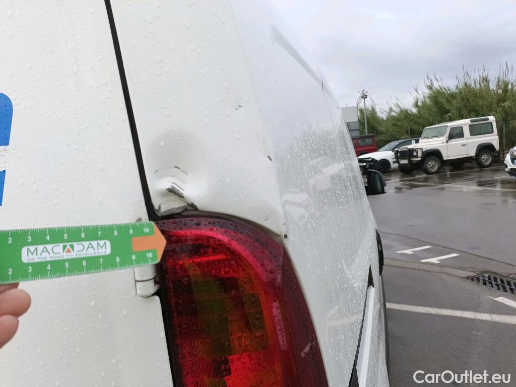  Fiat  Doblo FIAT Doblò Cargo/2015/3P/furgón derivado de turismo Cargo Base Plus 1.3 Mjet 70kW (95CV) #1