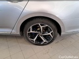  Volkswagen  Passat VOLKSWAGEN  / 2019 / 5P / STATION WAGON VAR. 1.4 PLUG IN HYBRID GTE DSG #71