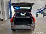  Volvo  XC60 VOLVO  / 2017 / 5P / SUV T8 TWIN ENGINE AWD GEARTR. R-DESIGN #5