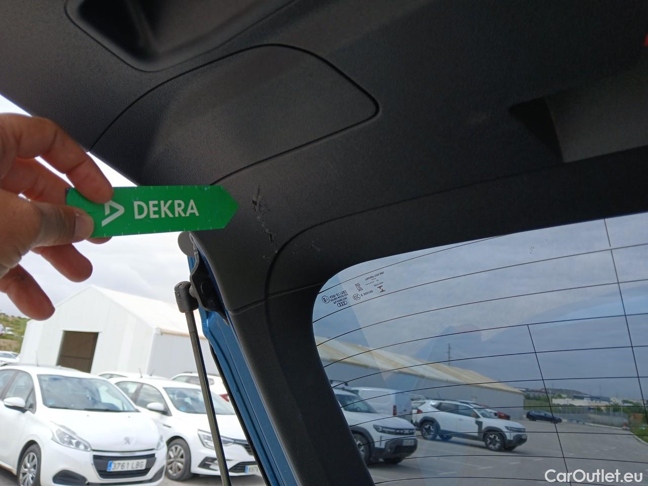  Land Rover  Discovery AUDI A3 / 2020 / 5P / berlina con portón Sportback 30 TDI 85kW (116CV) #3