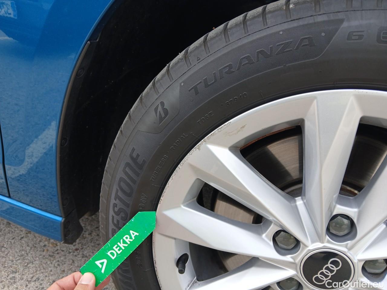  Land Rover  Discovery AUDI A3 / 2020 / 5P / berlina con portón Sportback 30 TDI 85kW (116CV) #9