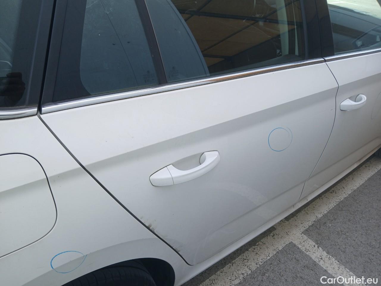  Skoda  KAMIQ SKODA  1.0 TSI 81kW (110CV) DSG Ambition #33