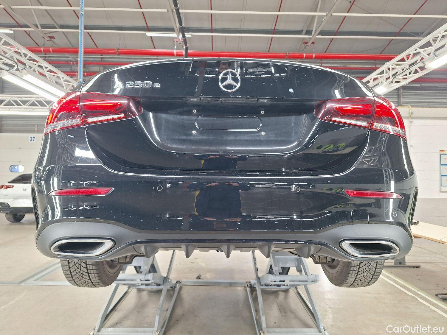  Mercedes  A-Klasse Mercedes, A-Class Berline '18, Mercedes-Benz  Limousine A 250e Business S #16