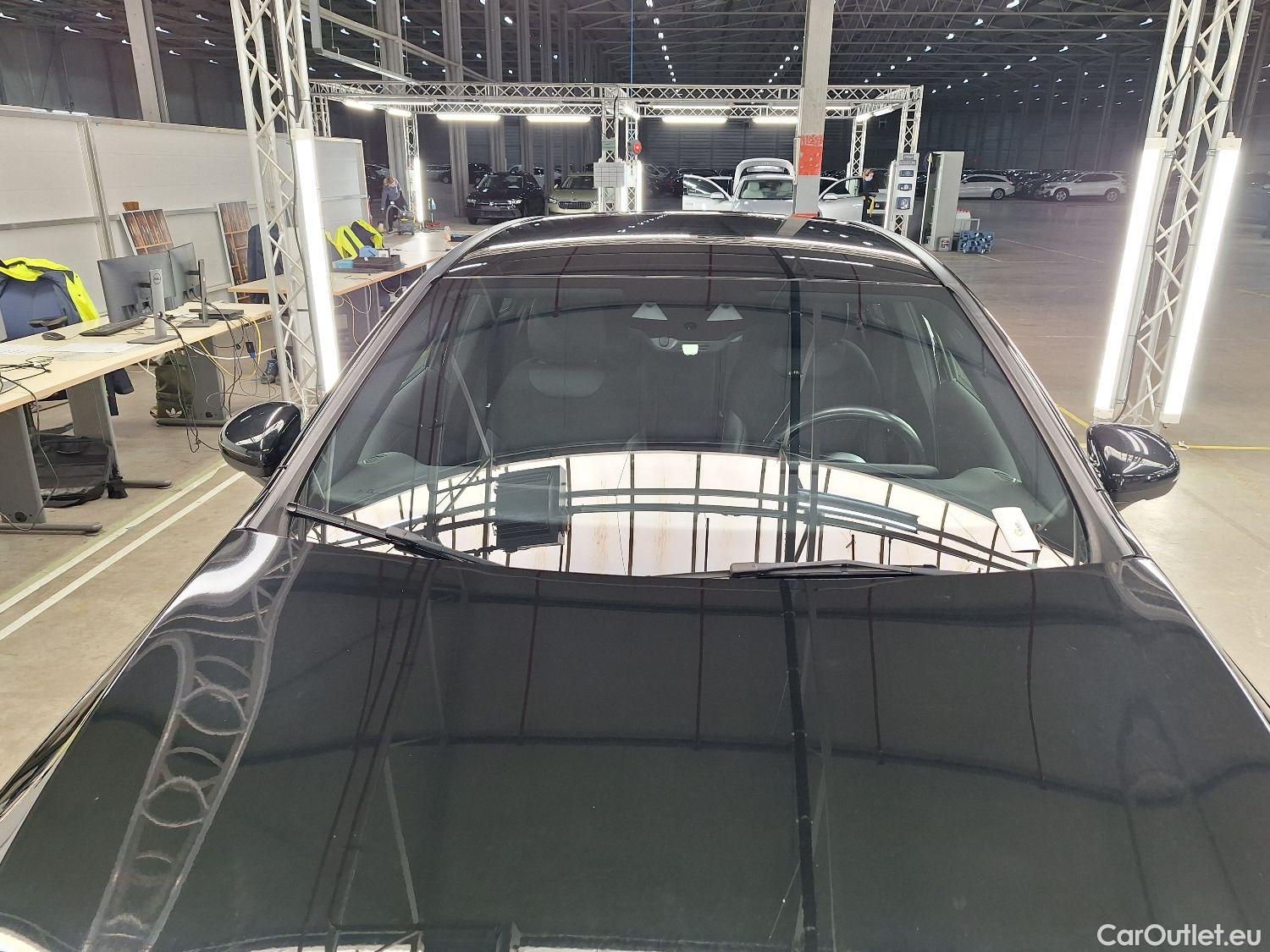  Mercedes  A-Klasse Mercedes, A-Class Berline '18, Mercedes-Benz  Limousine A 250e Business S #2