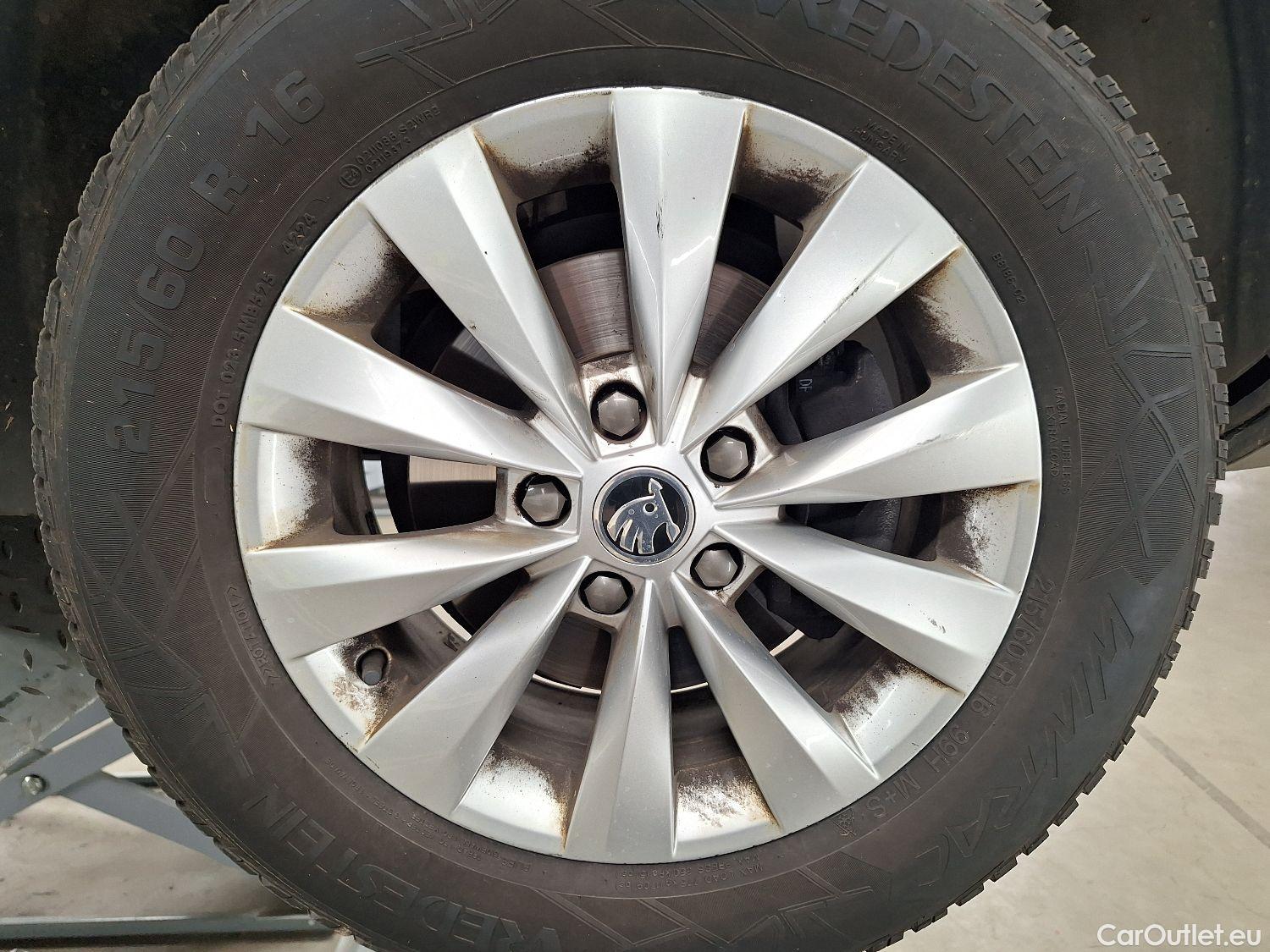  Skoda  Karoq Skoda,  '17, Skoda  1.6 CRTDI 85KW Ambition 5d #5