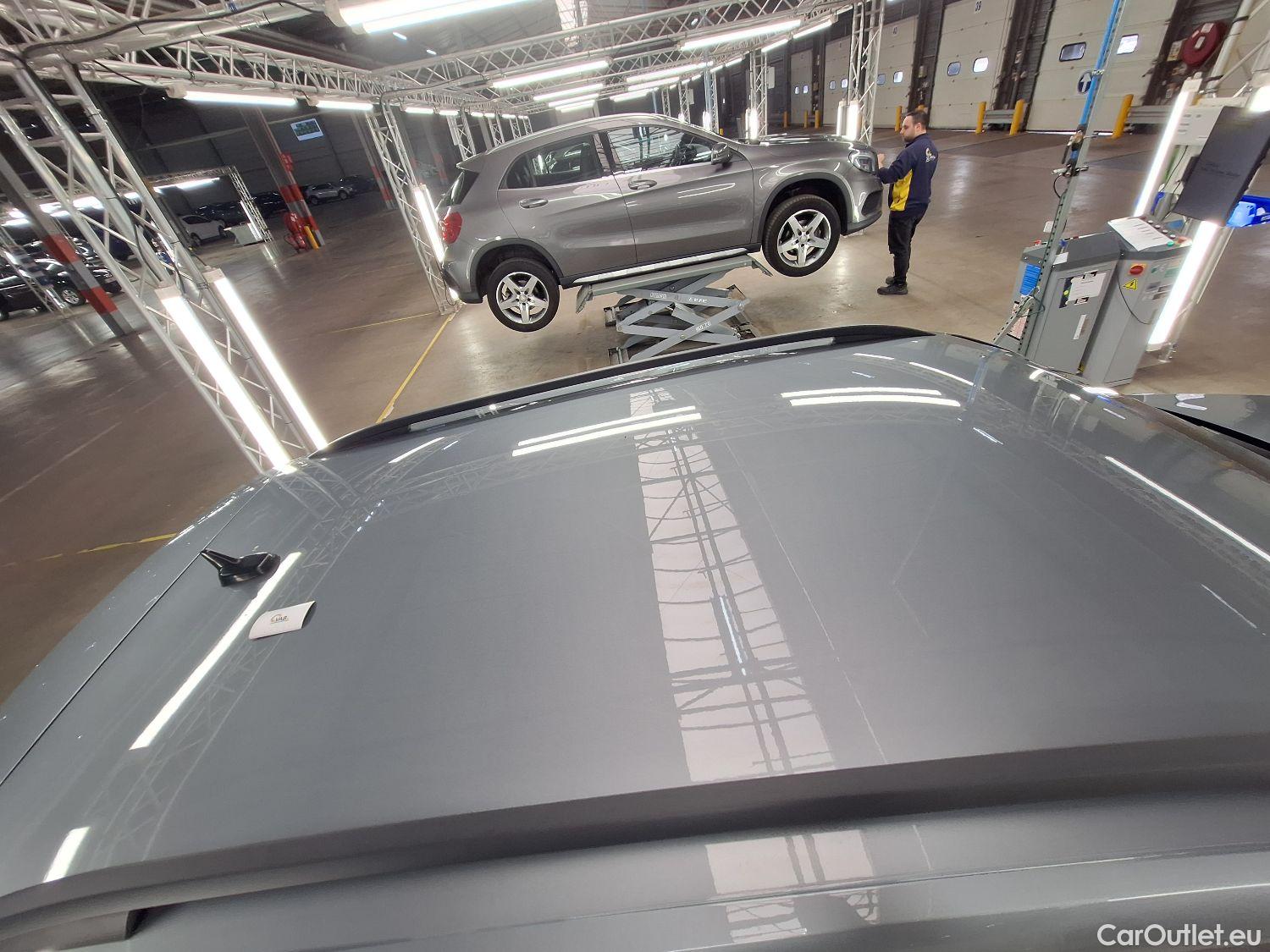  Skoda  Karoq Skoda,  '17, Skoda  1.6 CRTDI 85KW Ambition 5d #42