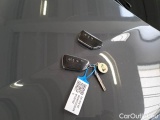  Volkswagen  Golf  VOLKSWAGEN / 2019 / 5P / BERLINA 2.0 TDI SCR LIFE DSG #142