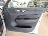  Volvo  XC60 VOLVO  / 2017 / 5P / SUV B4 D AWD AUTOMATICO BUSINESS #140