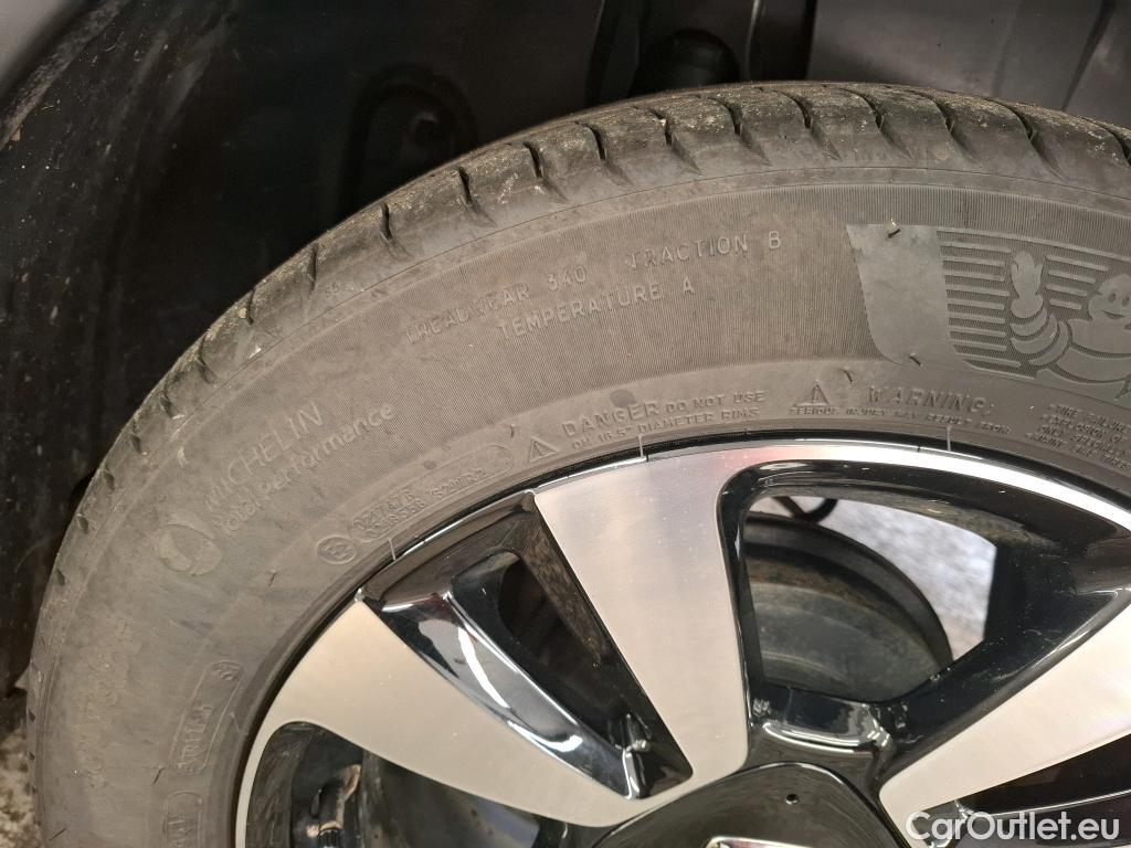 Citroen  C3  Max 1.2 PureTech 80CV BVM5 6E #3