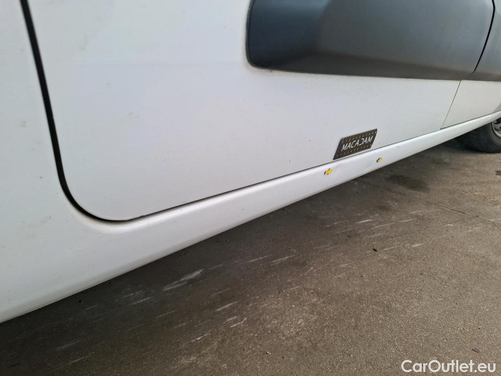  Citroen  Berlingo CITROEN  VU 4p Fourgonnette M 1.0t BlueHDi 100 SandS BVM Driver #9