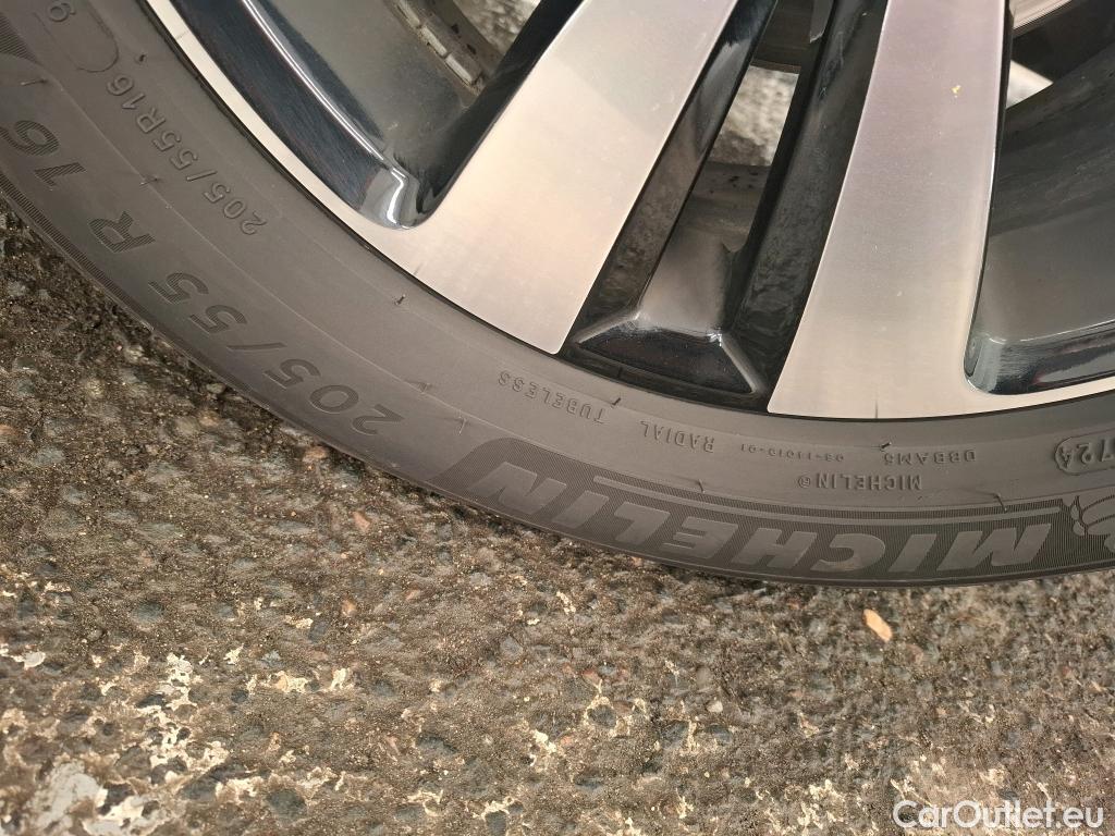  Citroen  C3  Max 1.2 PureTech 80CV BVM5 6E #12