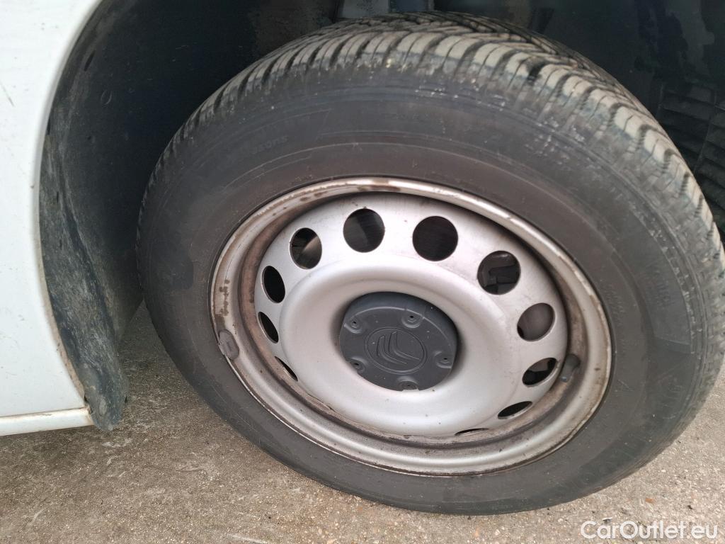  Citroen  Berlingo CITROEN  VU 4p Fourgonnette M 1.0t BlueHDi 100 SandS BVM Driver #12