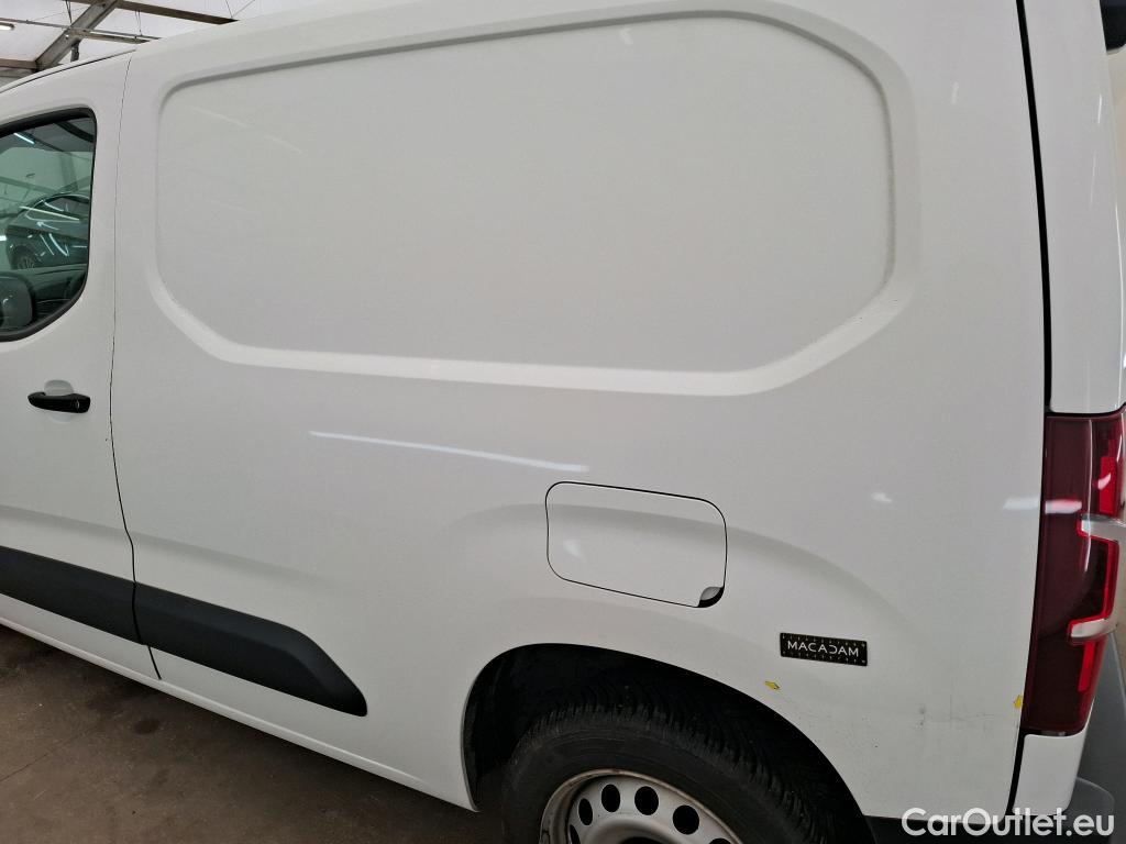  Citroen  Berlingo CITROEN  VU 4p Fourgonnette M 1.0t BlueHDi 100 SandS BVM Driver #1