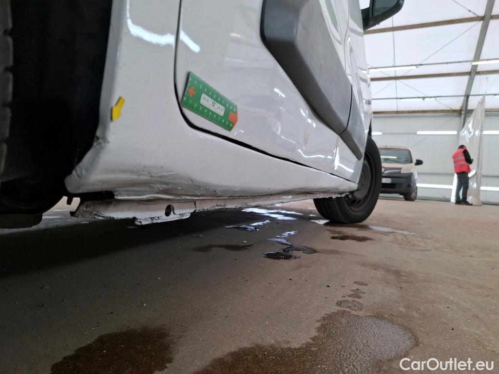  Citroen  Berlingo  Fourgon Club M 650 1.5 BlueHDi 130CV BVA8 E6dT #2