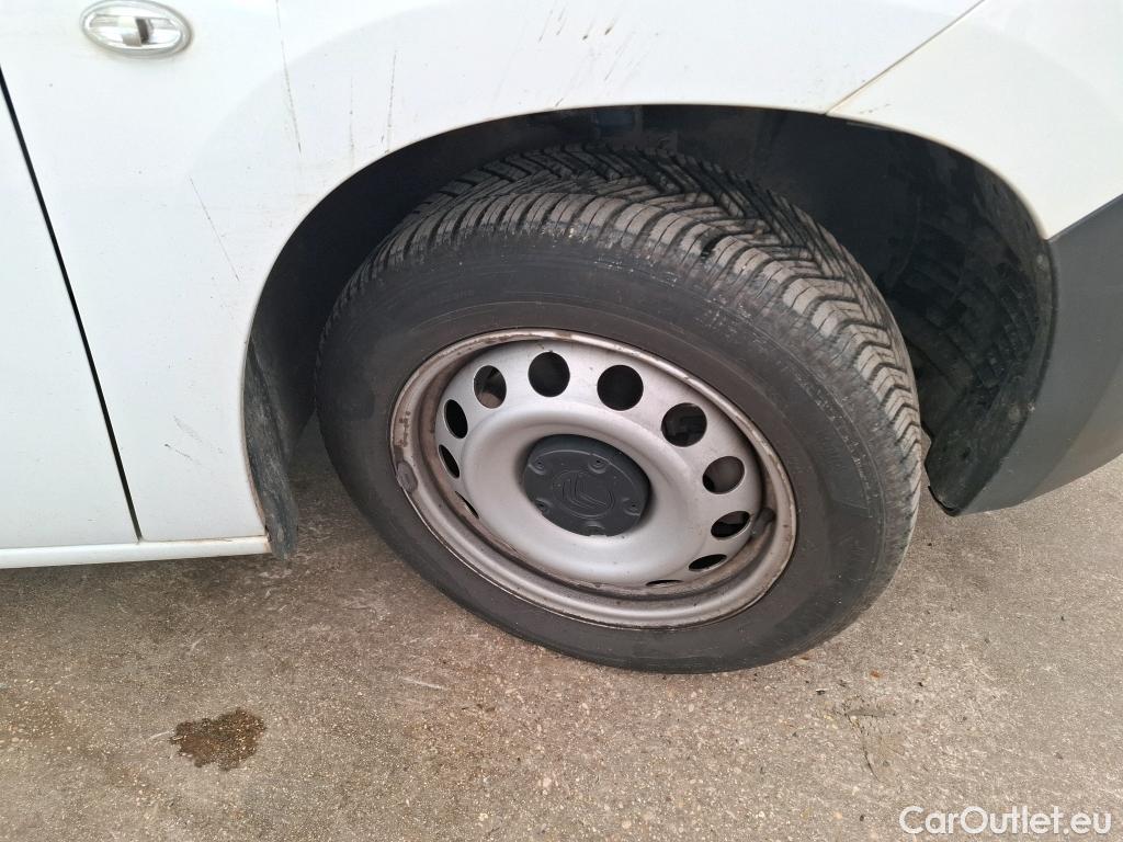  Citroen  Berlingo CITROEN  VU 4p Fourgonnette M 1.0t BlueHDi 100 SandS BVM Driver #11