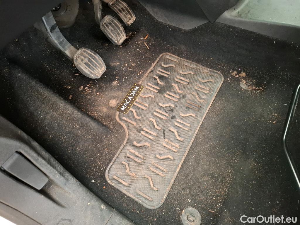  Citroen  Berlingo CITROEN  VU 4p Fourgonnette M 1.0t BlueHDi 100 SandS BVM Driver #15