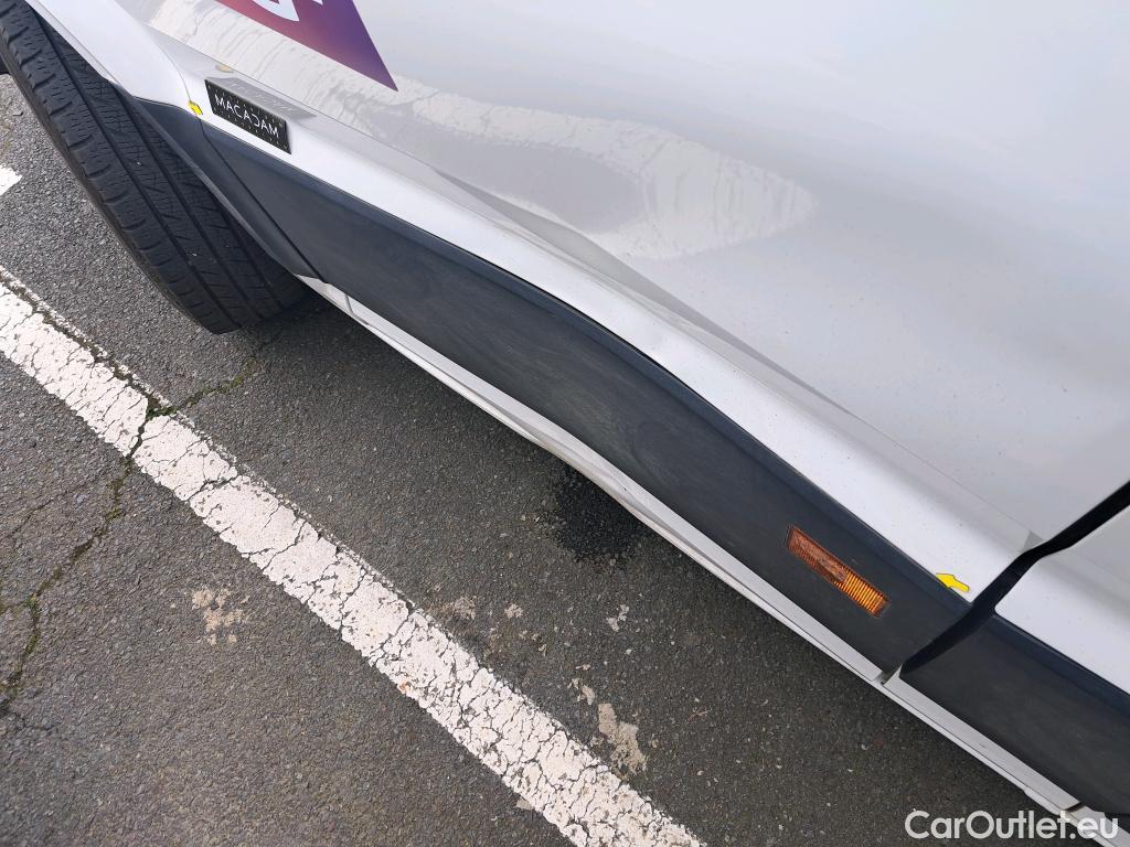  Volkswagen  Crafter  Fourgon Fourgon 35 lang mit Hochdach FWD 2.0 140CV BVM6 #64