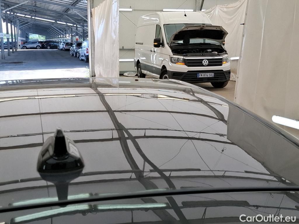  Volkswagen  Golf  VOLKSWAGEN / 2020 / 5P / Berline 2.0 TDI SCR 115 DSG7 Life Busi #7