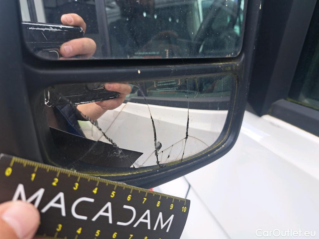  Volkswagen  Crafter  Fourgon Fourgon 35 lang mit Hochdach FWD 2.0 140CV BVM6 #61