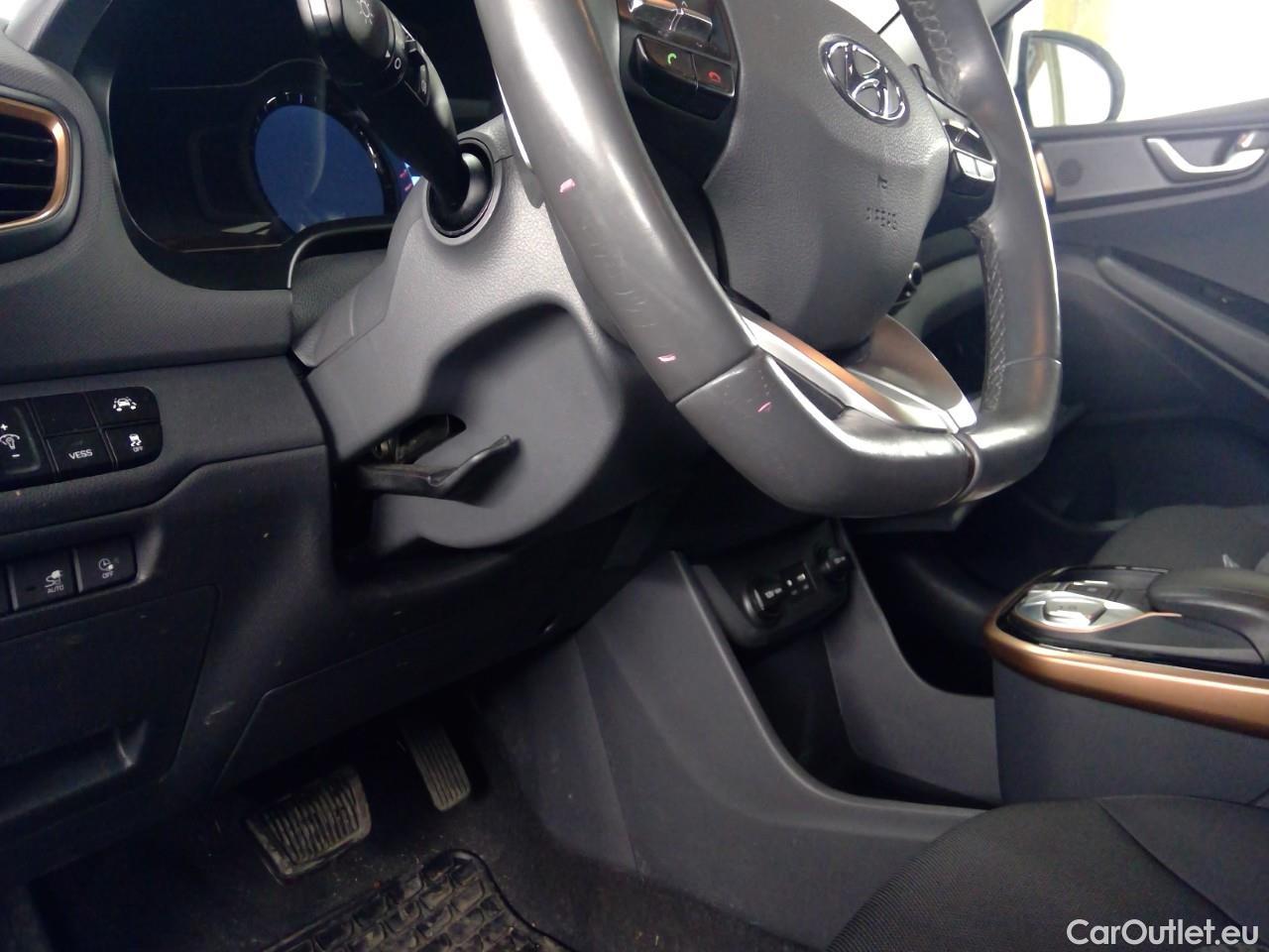  Hyundai   Ioniq Ioniq EV Comfort #17