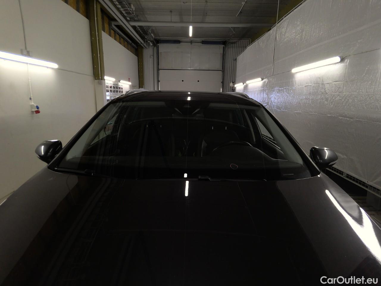  Volkswagen  Passat  Sp.Combi GTE #16