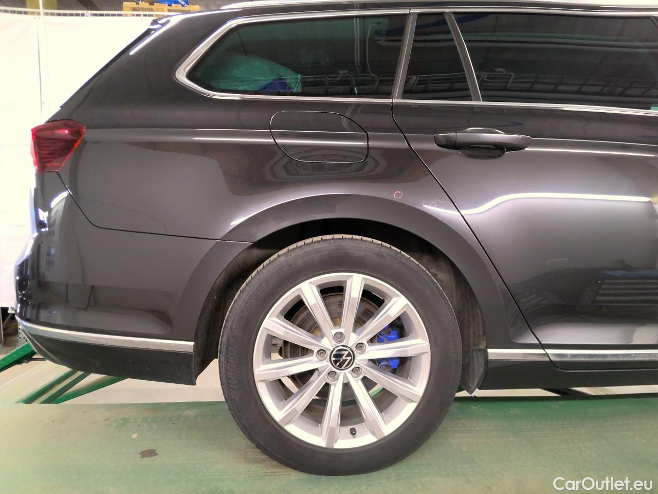  Volkswagen  Passat  Sp.Combi GTE #9