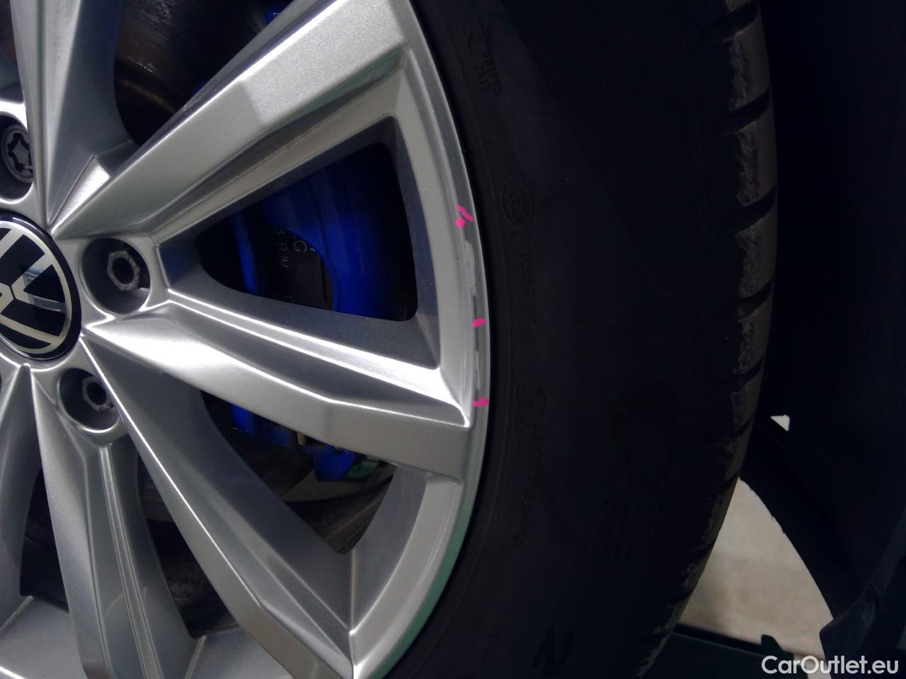  Volkswagen  Passat  Sp.Combi GTE #48
