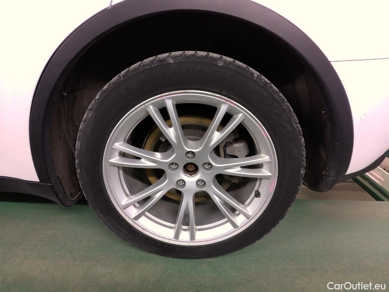  Tesla  Model Y  75kWh Long-Range AWD #5