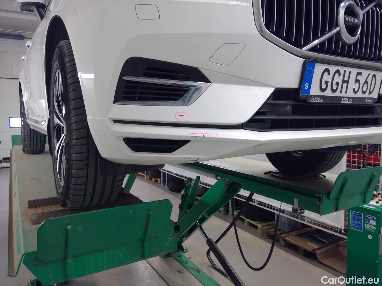  Volvo  XC60  T6 340 Ins. Expr. 4WD Aut #2