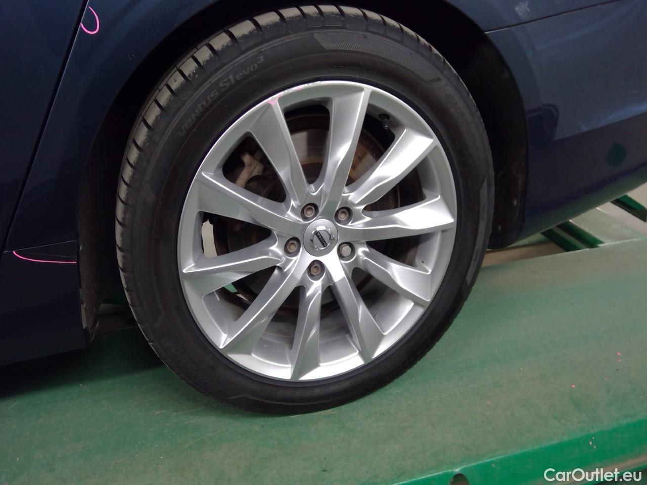  Volvo  V90  T8 390 AWD Mom.Adv.Ed.Aut. #22