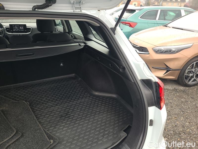  KIA  Cee'd Ceed Sportswagon (2018->) Ceed SW 1.0 T-GDI 88 Fresh #11