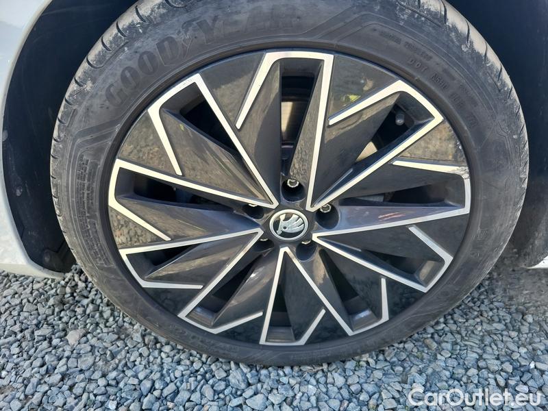  Skoda  Superb  Combi (3V5)(2015) Supe.2.0TDI 147 L&K Combi Aut #4