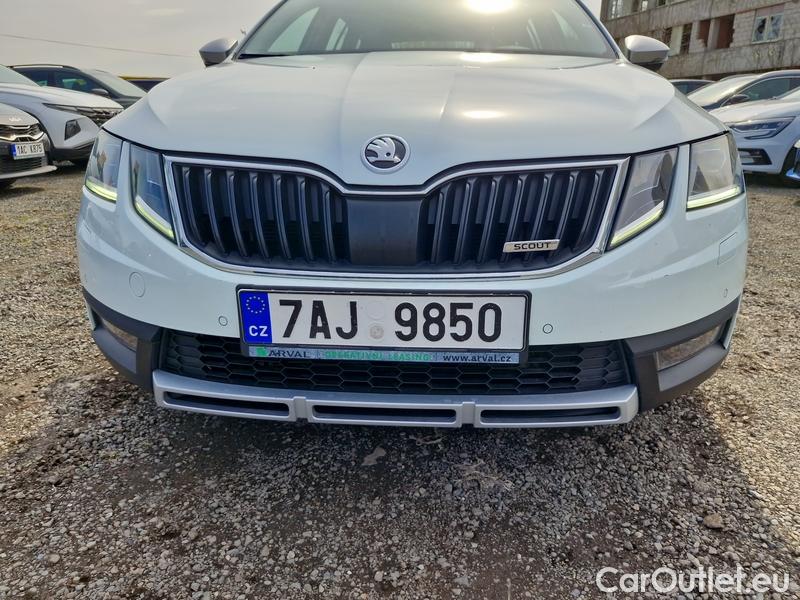  Skoda  Octavia  Combi  (5E5)(03.2017->) OctCom 2.0TSI 140 Scout 4x4 AT #1