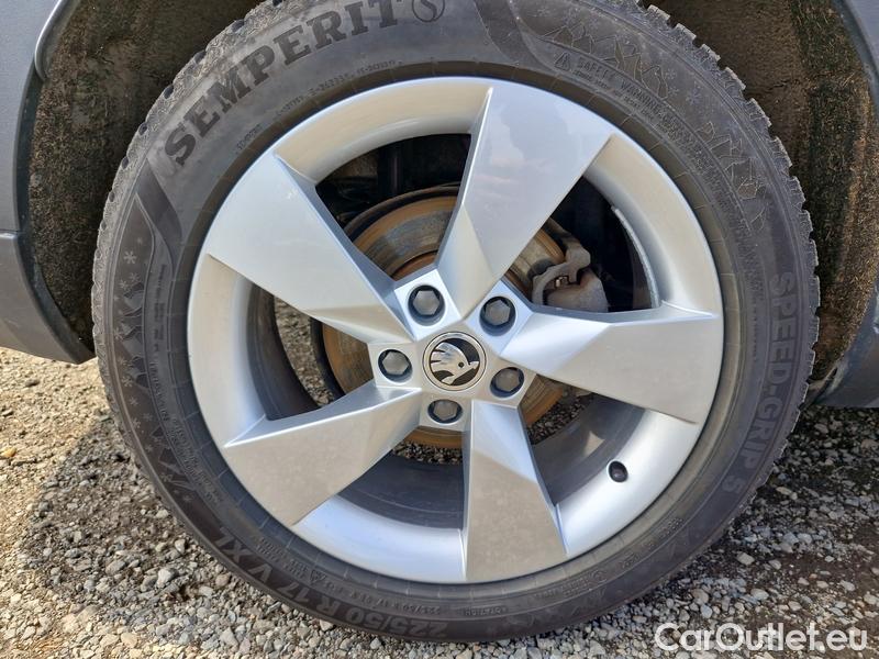  Skoda  Octavia  Combi  (5E5)(03.2017->) OctCom 2.0TSI 140 Scout 4x4 AT #21