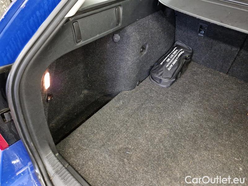  Skoda  Octavia  Combi  (5E5)(03.2017->) Oct.Co1.5TSI CNG 130 Active AT #17