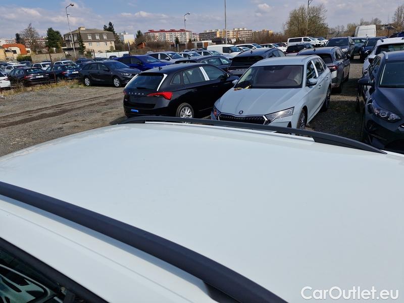  Skoda  Octavia  Combi  (5E5)(03.2017->) OctCom 2.0TSI 140 Scout 4x4 AT #19