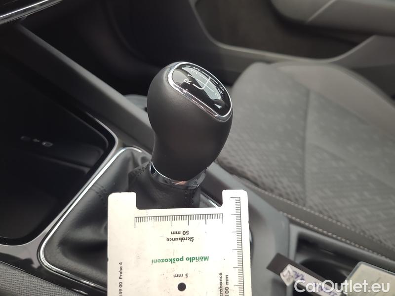  Skoda  Octavia  Lim. (NX3)(2020)  1.5TSI 110 Style 5d #10
