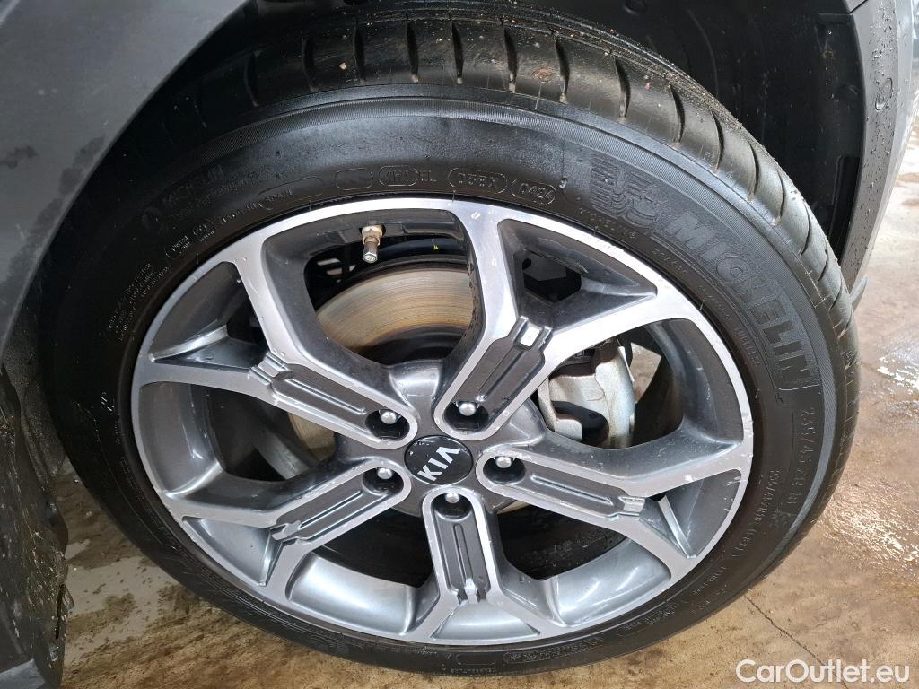  KIA  XCeed KIA  / 2019 / 5P / Crossover 1.6 GDI ISG ISG PHEV PREMIUM DCT7 #23