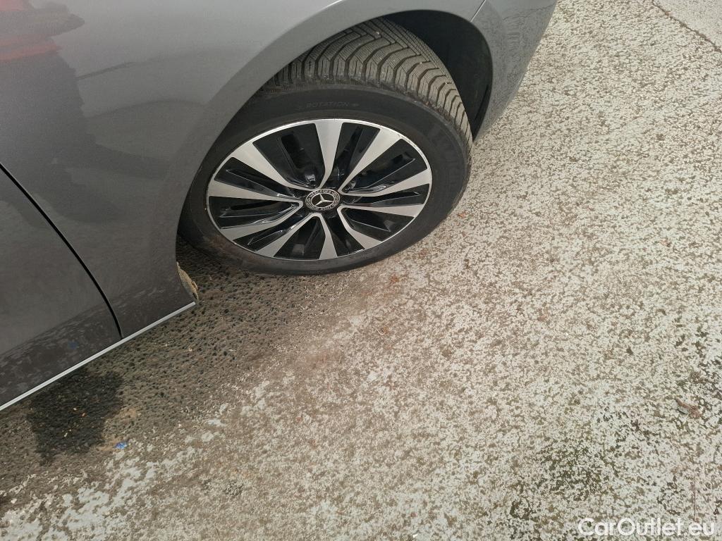  Mercedes  B-Klasse MERCEDES-BENZ Classe B / 2019 / 5P / monospace B 180 d Business Line Edition BA8 #1