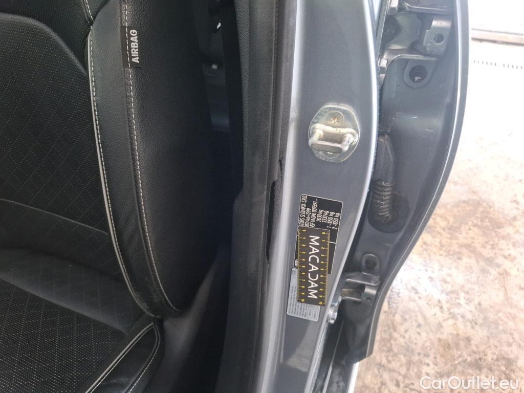  KIA  XCeed KIA  / 2019 / 5P / Crossover 1.6 GDI ISG ISG PHEV PREMIUM DCT7 #12