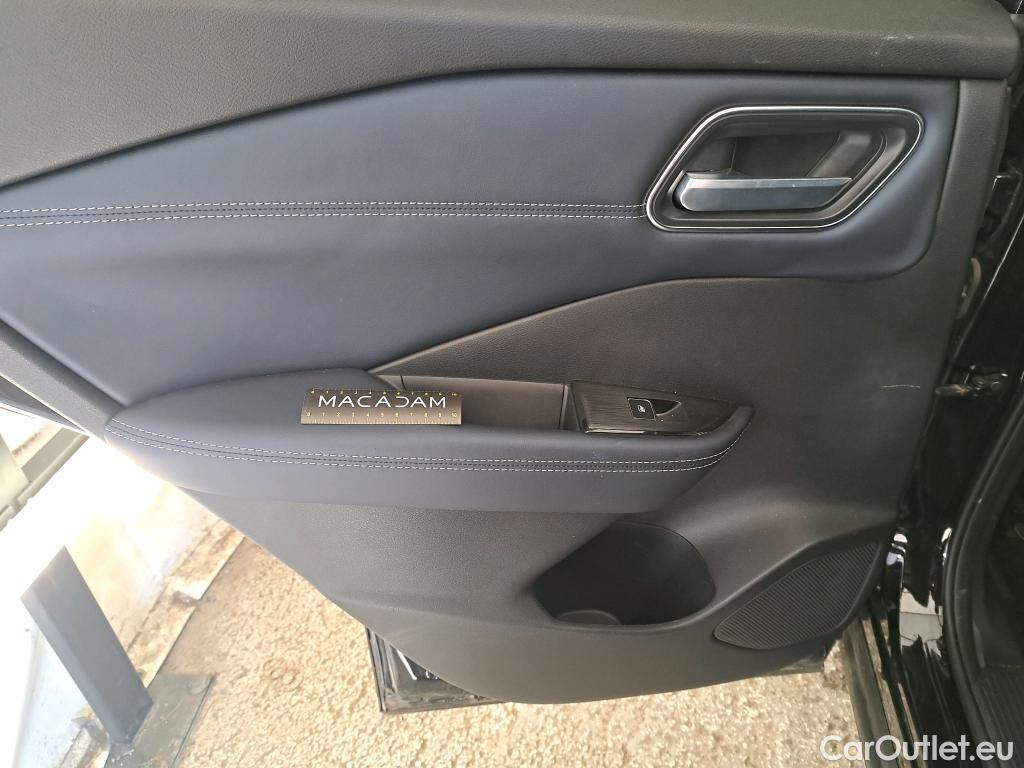  Nissan  Qashqai NISSAN  / 2021 / 5P / Crossover 1.3 MHEV 158ch Xtronic Tekna #1