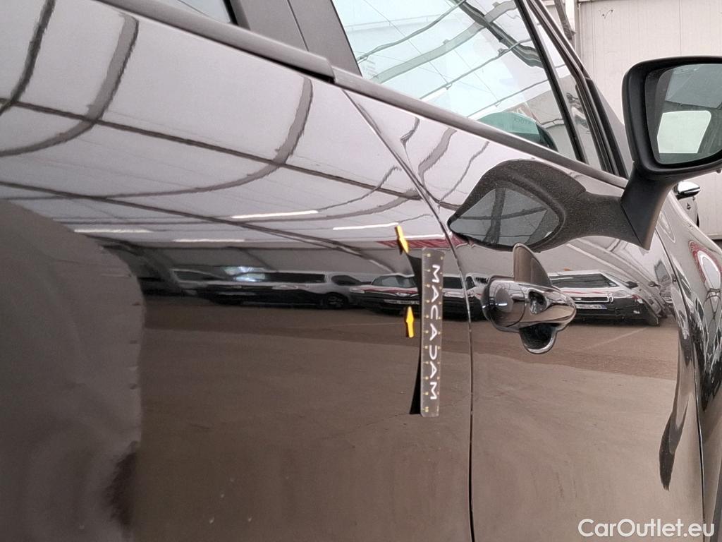  Renault  Captur  Business 1.5 dCi 90CV BVA6 E6 #46