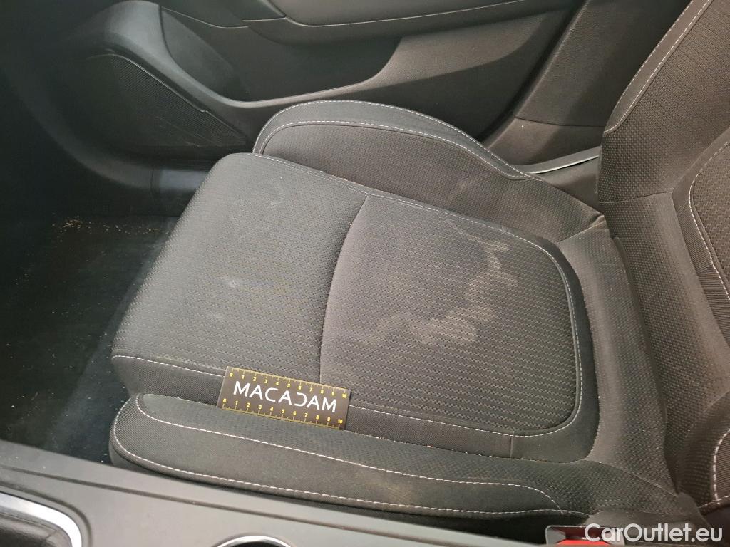 Renault  Megane  IV Berline 5pt. Business 1.5 dCi 115CV BVM6 E6d #32