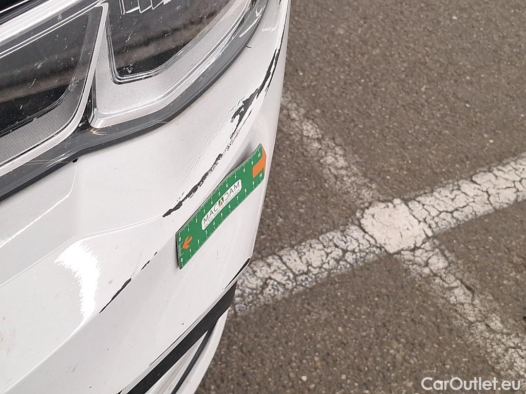  Volkswagen  Golf  VOLKSWAGEN / 2020 / 5P / Berline 2.0 TDI SCR 115 DSG7 Life Busi #8