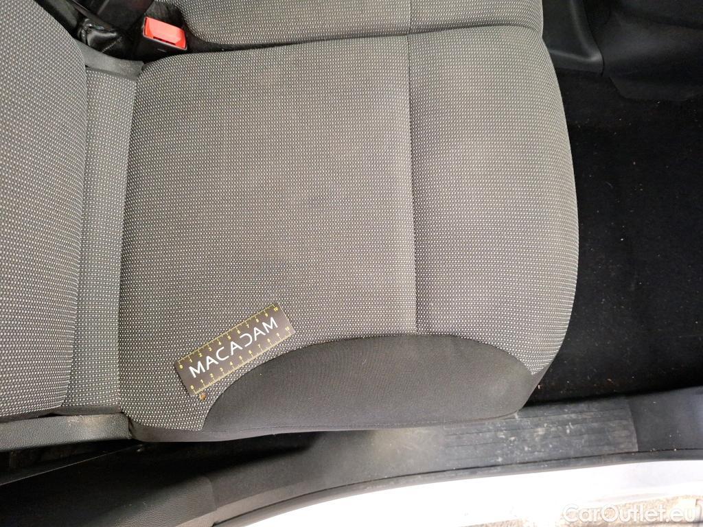  Opel  Combo OPEL  / 2018 / 4P / Fourgonnette 1.5 diesel 100chL1H1/stand CARGO PACK C #27