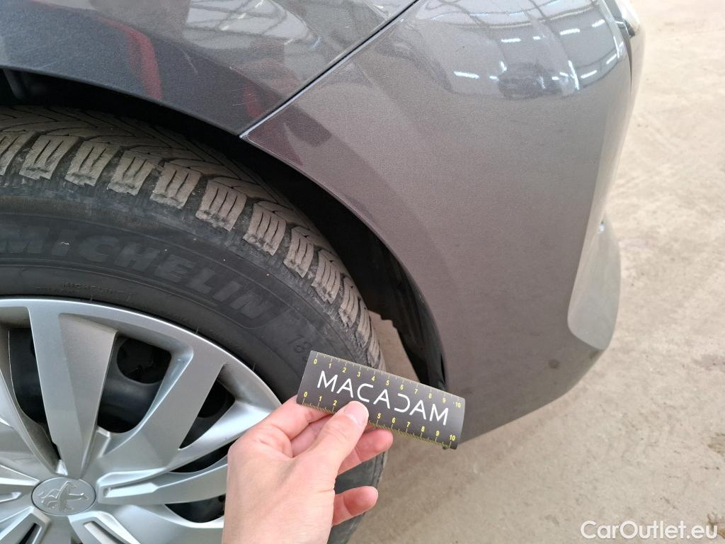  Peugeot  208  Premium 1.5 HDi 100CV BVM6 E6d #54
